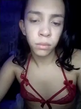 Snapshot of LunaMell chatting on October 17, 1:35 pm LunaMell online show from October 17, 1:35 pm