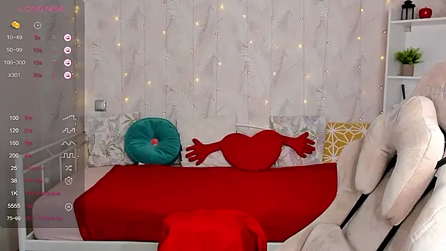 Tori Cutie online show from March 18, 12:03 am