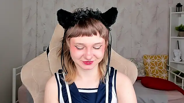 Tori Cutie online show from April 12, 12:04 am