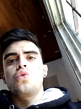 Snapshot of Rodrigo99_9 chatting on March 25, 3:07 pm Rodrigo99 9 online show from March 25, 3:07 pm