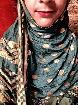 Snapshot of Indian-Aleena chatting on September 22, 4:53 pm Indian-Aleena online show from September 22, 4:53 pm