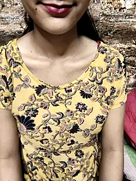 Snapshot of Indian-Aleena chatting on October 3, 6:32 am Indian-Aleena online show from October 3, 6:32 am