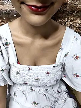 Snapshot of Indian-Aleena chatting on October 3, 6:38 pm Indian-Aleena online show from October 3, 6:38 pm