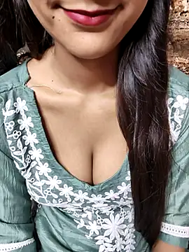 Snapshot of Indian-Aleena chatting on October 12, 4:50 pm Indian-Aleena online show from October 12, 4:50 pm