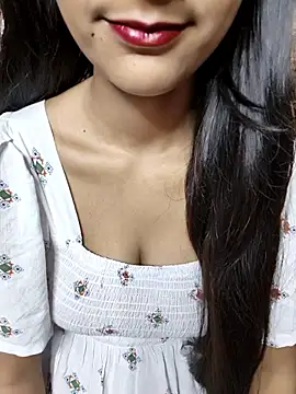 Snapshot of Indian-Aleena chatting on October 18, 7:42 am Indian-Aleena online show from October 18, 7:42 am