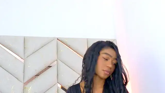 AlanaDoll online show from November 11, 3:45 pm