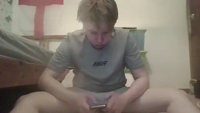 Snapshot of TomasCramp chatting on April 18, 11:58 am TomasCramp online show from April 18, 11:58 am