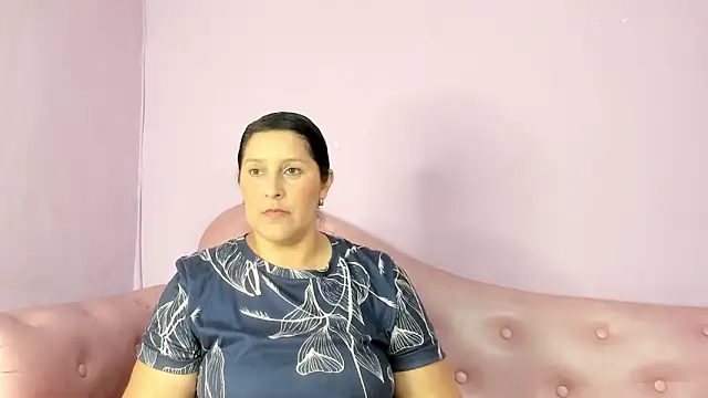 Snapshot of KikaDuque chatting on May 15, 7:21 pm KikaDuque online show from May 15, 7:21 pm