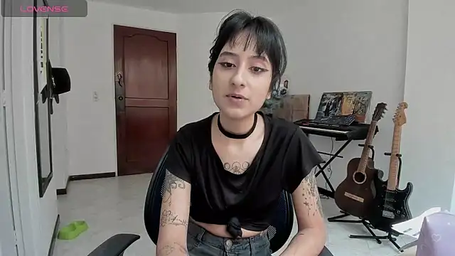 Snapshot of atenea_dragon__ chatting on June 3, 9:20 pm atenea dragon online show from June 3, 9:20 pm