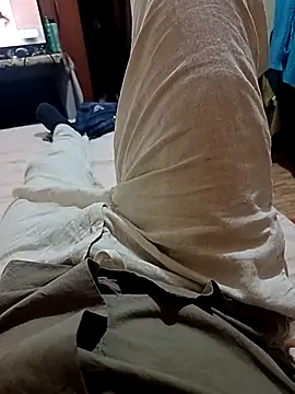 Hugopingonasa2024 online show from February 14, 1:35 am