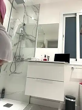 Snapshot of CamyBlossom chatting on September 28, 6:24 pm CamyBlossom online show from September 28, 6:24 pm