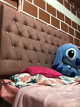 Rachellcooperrr online show from March 18, 12:58 am