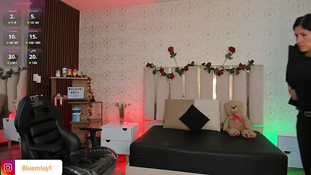 BLUE TAY1 online show from February 26, 12:15 pm