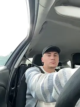 Snapshot of Hansonbloux chatting on October 4, 11:19 am Hansonbloux online show from October 4, 11:19 am