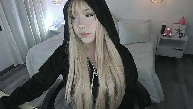 Noahcryptic online show from March 18, 5:43 am