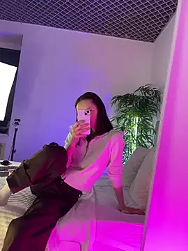 Snapshot of MartaBrent chatting on March 29, 4:51 pm MartaBrent online show from March 29, 4:51 pm