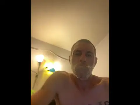 Snapshot of jarjar83 chatting on July 7, 7:45 am jarjar83 online show from July 7, 7:45 am