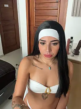 Snapshot of sweetbrunette22 chatting on July 27, 6:59 pm sweetbrunette22 online show from July 27, 6:59 pm