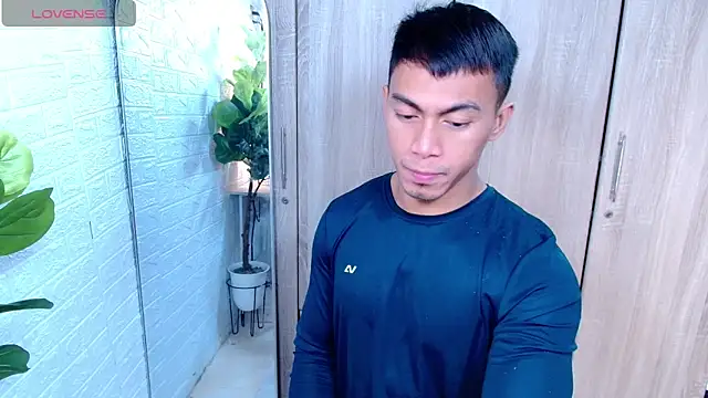 PinooyMilker online show from December 14, 8:57 pm