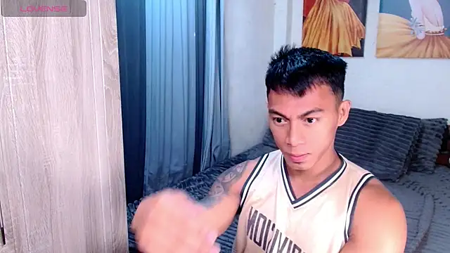 PinooyMilker online show from April 6, 12:19 am