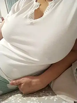 zerdaliii online show from November 4, 7:46 pm