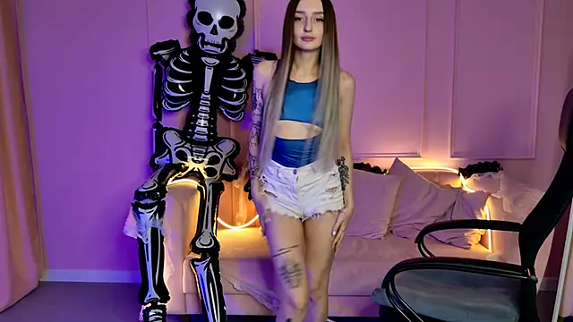 AliceLids online show from October 20, 1:11 pm