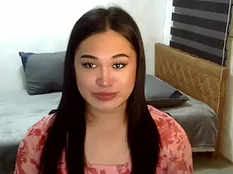 Snapshot of Annierose_ts chatting on September 13, 8:14 am Annierose ts online show from September 13, 8:14 am