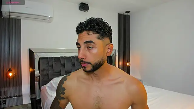 Snapshot of MARC_THOMPSON_ chatting on September 14, 1:05 am MARC THOMPSON online show from September 14, 1:05 am