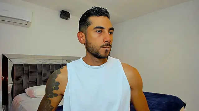 Snapshot of MARC_THOMPSON_ chatting on October 25, 12:07 am MARC THOMPSON online show from October 25, 12:07 am