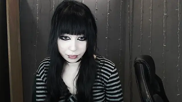  LUCY LAVE online show from March 31, 11:27 pm