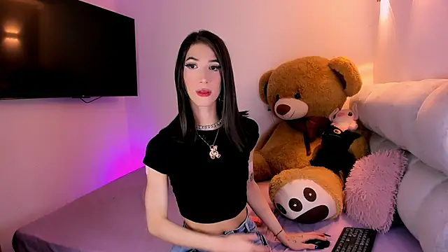 Snapshot of fhalon_foxxxys_ chatting on April 24, 7:00 am fhalon foxxxys online show from April 24, 7:00 am