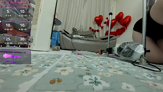 fox-yiyi online show from February 12, 12:00 pm