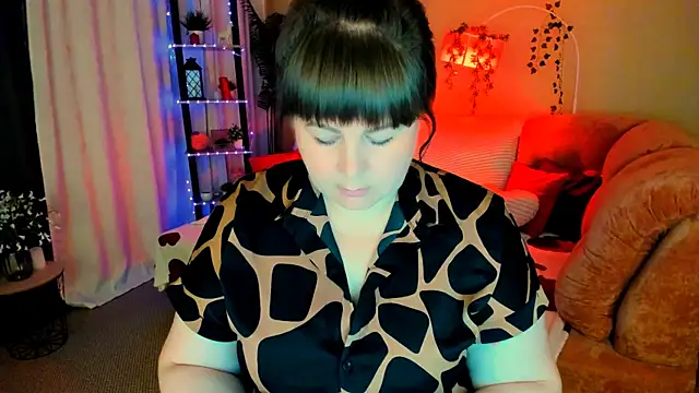 CrystaalStaar online show from June 14, 6:43 pm