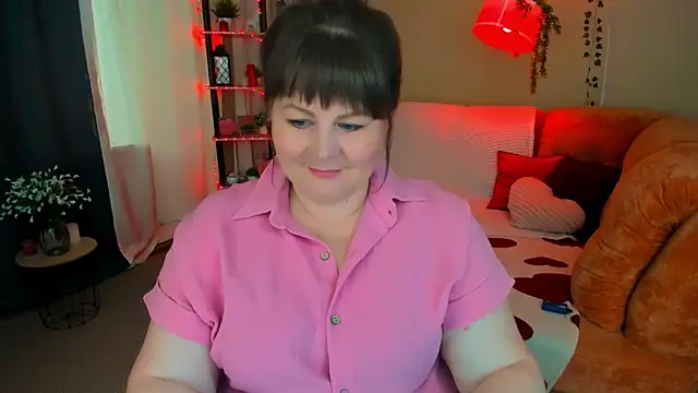 CrystaalStaar online show from July 7, 11:47 am