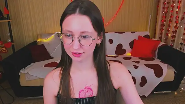 YourLovellyStory online show from February 25, 2:27 pm