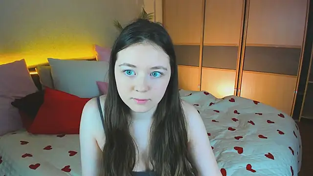 AlluringLookk online show from March 28, 4:45 am