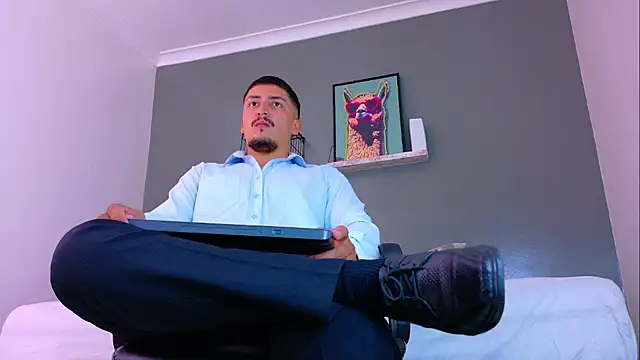 MrFox   online show from May 27, 7:33 pm