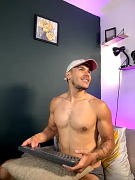 Snapshot of MarkSantozz chatting on October 17, 6:32 pm MarkSantozz online show from October 17, 6:32 pm