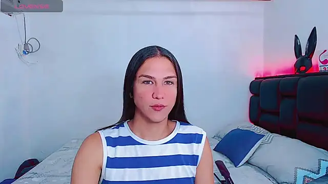Snapshot of Azley_sweet chatting on May 7, 1:38 pm Azley sweet online show from May 7, 1:38 pm
