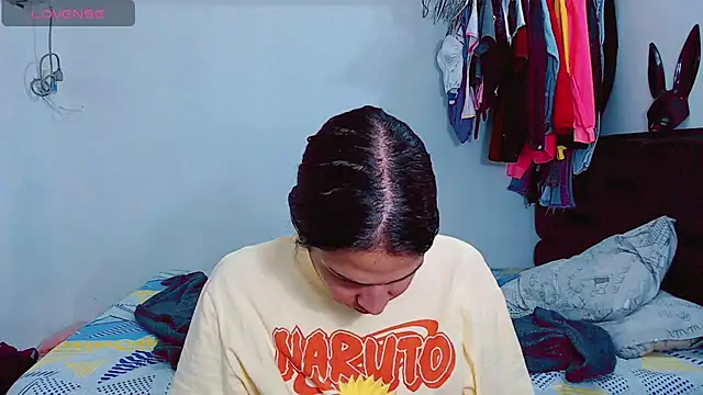 Snapshot of Azley_sweet chatting on May 22, 9:31 pm Azley sweet online show from May 22, 9:31 pm