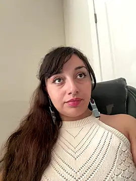 CharmingMaddie online show from October 31, 3:57 pm