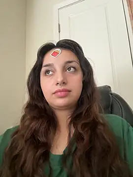 CharmingMaddie online show from November 8, 3:45 pm