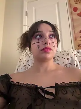 CharmingMaddie online show from December 18, 6:47 pm