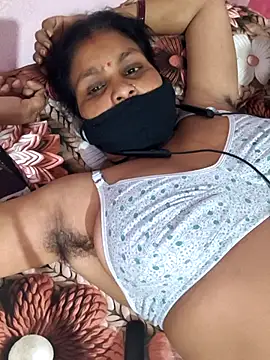 Snapshot of Love-pari077 chatting on April 23, 3:25 pm Love-pari077 online show from April 23, 3:25 pm
