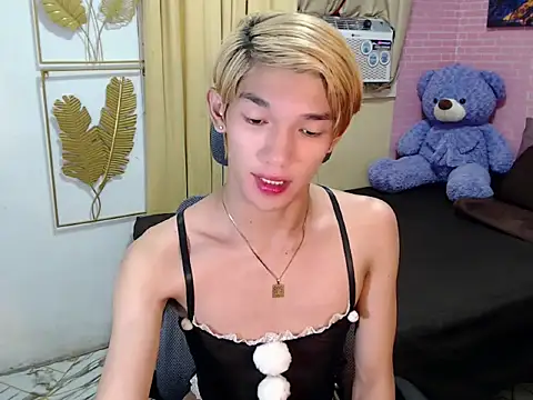 Snapshot of fuckerfriendsxx chatting on May 7, 5:51 pm fuckerfriendsxx online show from May 7, 5:51 pm