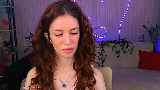 ChristinaConteeree online show from June 4, 7:20 pm
