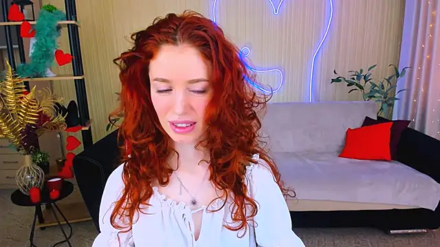 Snapshot of ChristinaConteeree chatting on June 29, 11:32 am ChristinaConteeree online show from June 29, 11:32 am