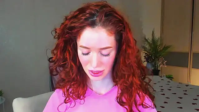 Snapshot of ChristinaConteeree chatting on July 11, 11:13 am ChristinaConteeree online show from July 11, 11:13 am
