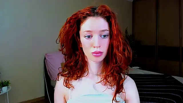 Snapshot of ChristinaConteeree chatting on July 21, 7:05 pm ChristinaConteeree online show from July 21, 7:05 pm