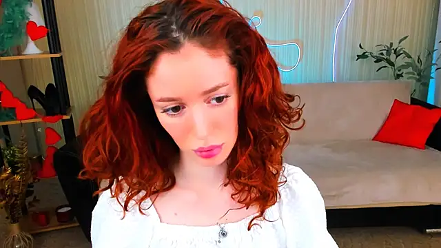 Snapshot of ChristinaConteeree chatting on July 25, 7:11 pm ChristinaConteeree online show from July 25, 7:11 pm